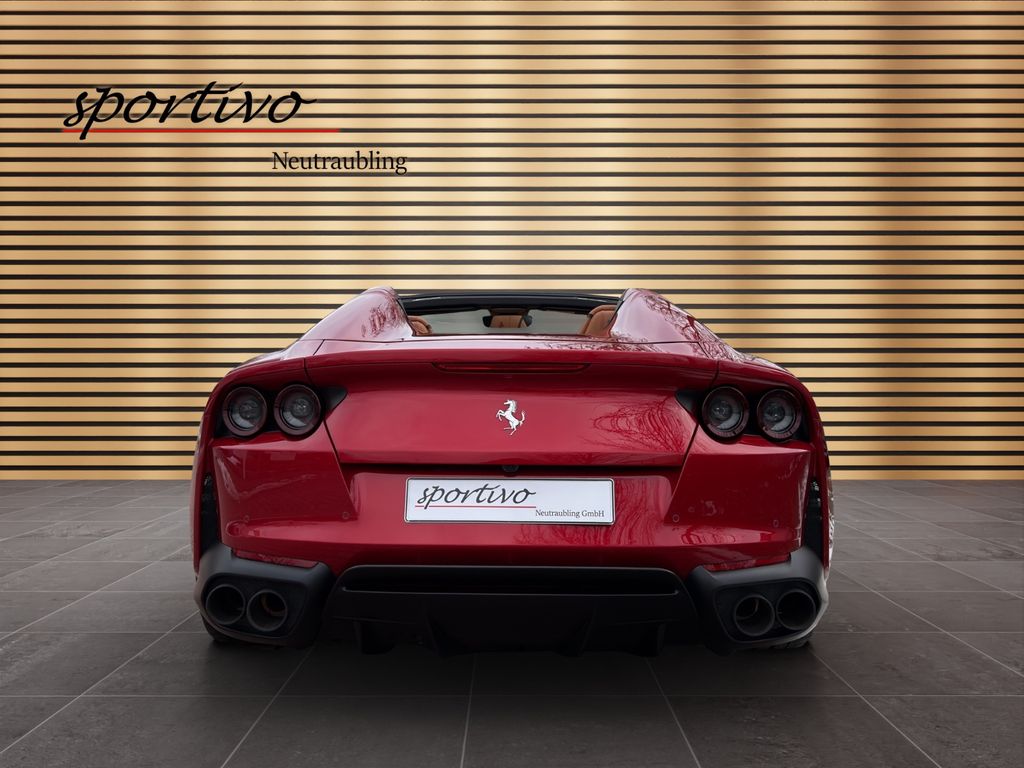 Ferrari 812 2021
