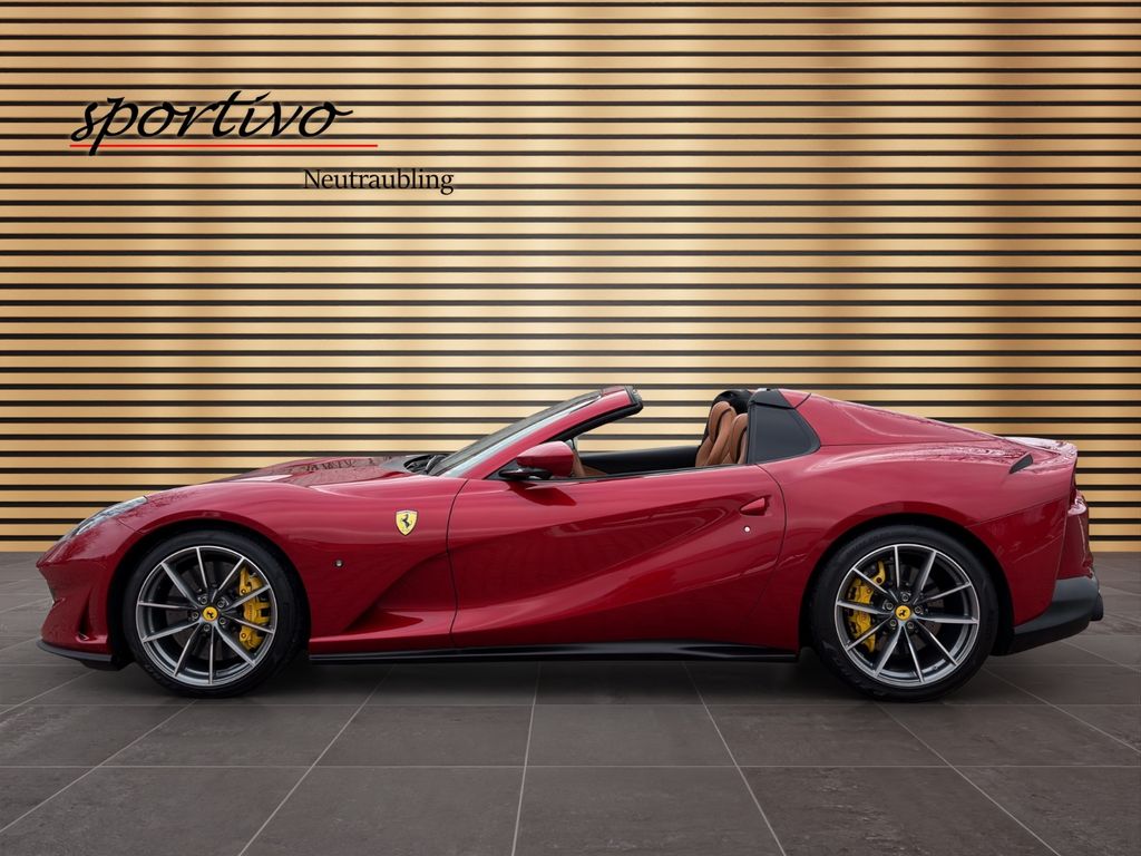 Ferrari 812 2021
