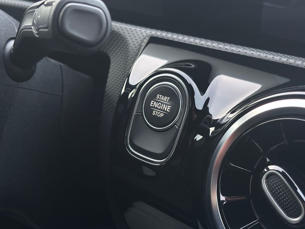 Mercedes-Benz A 250 2021