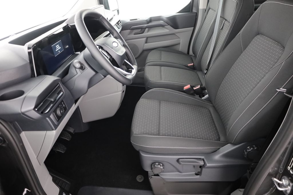 Ford Tourneo Custom 2025