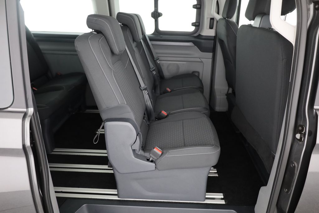 Ford Tourneo Custom 2025