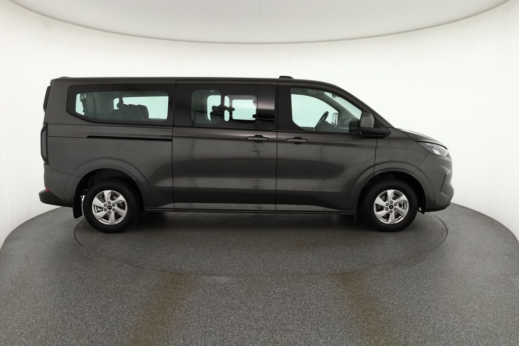 Ford Tourneo Custom 2025