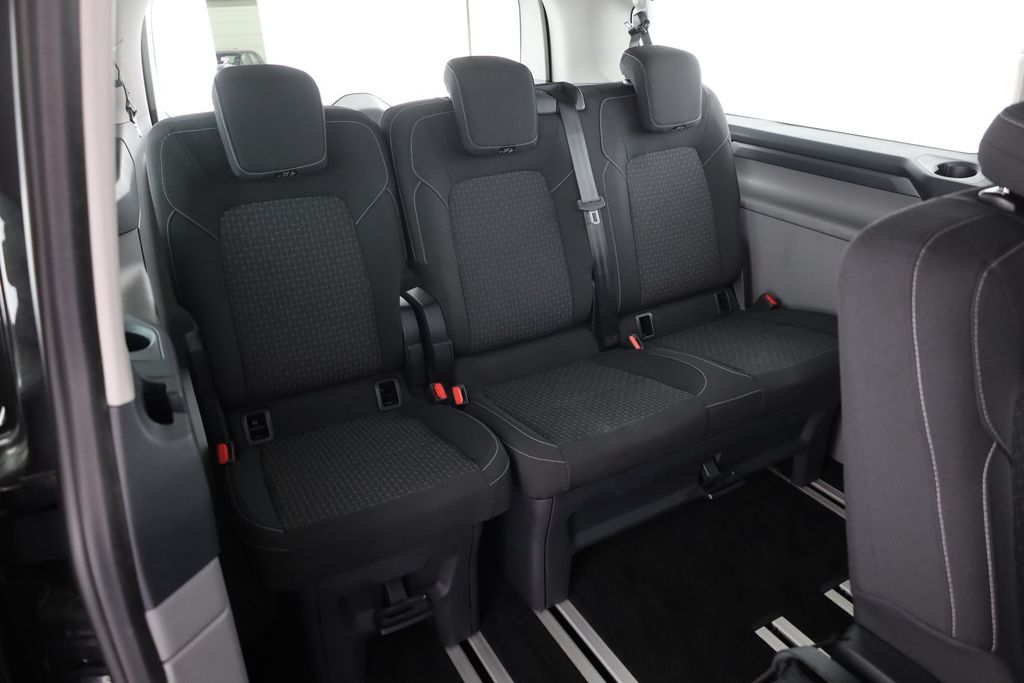 Ford Tourneo Custom 2025