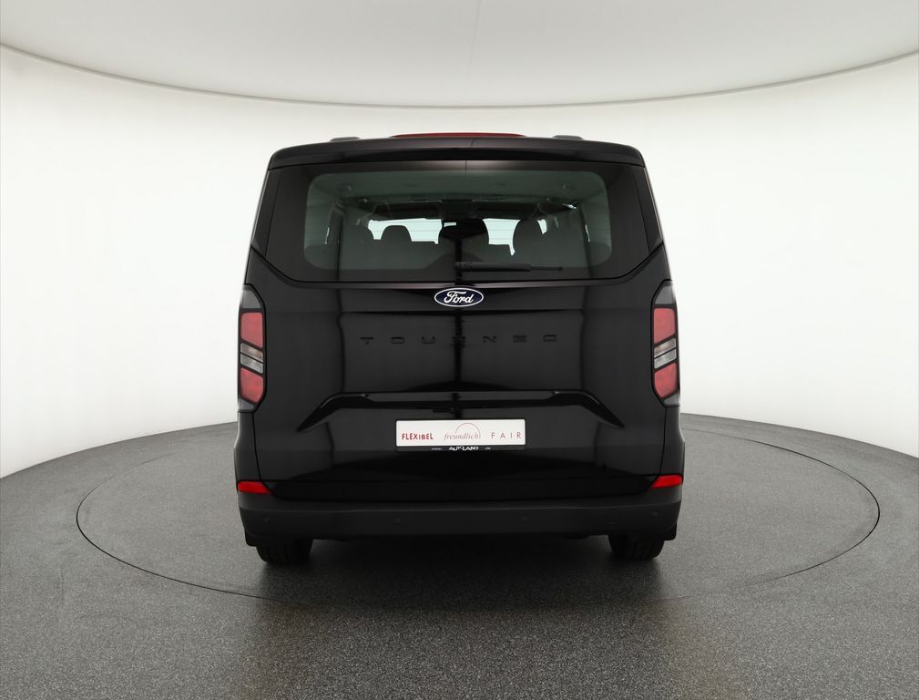 Ford Tourneo Custom 2025