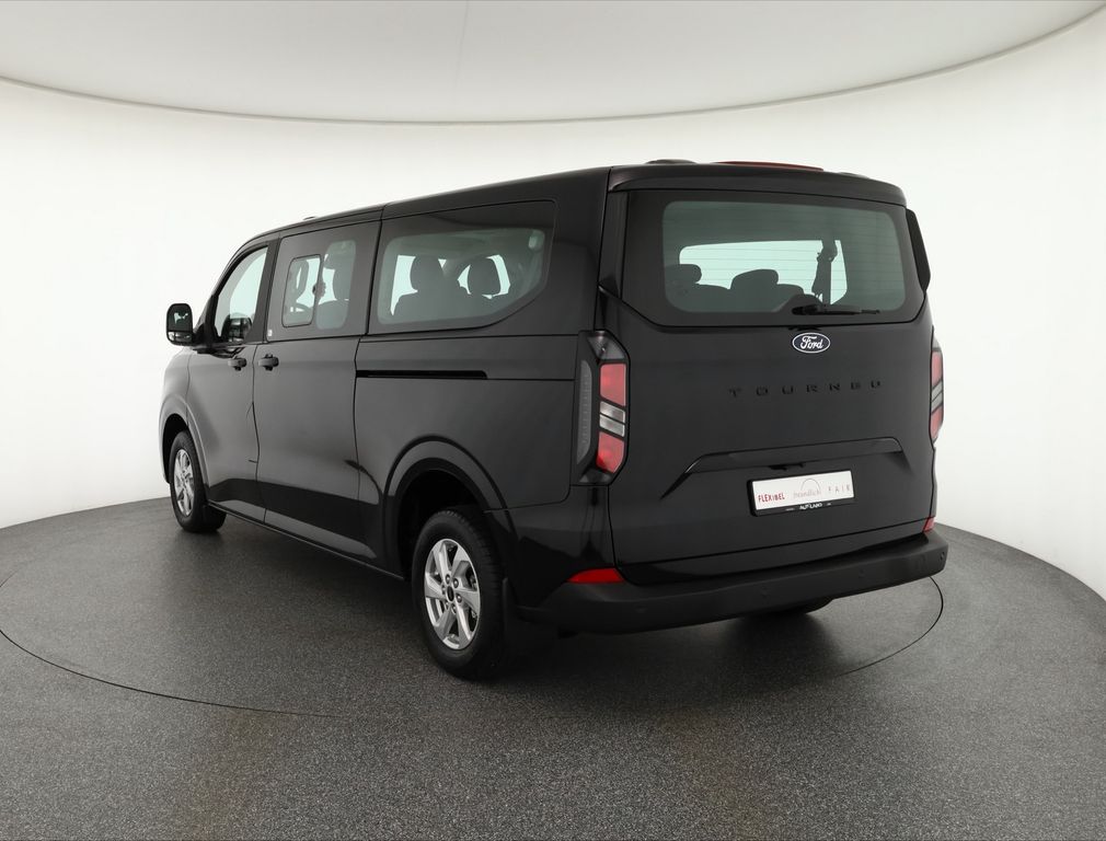 Ford Tourneo Custom 2025