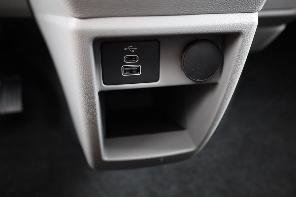 Ford Tourneo Custom 2025