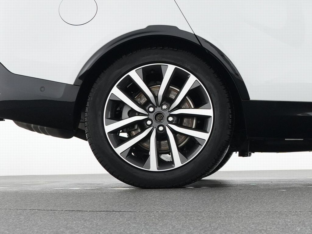 Land Rover Discovery 2021