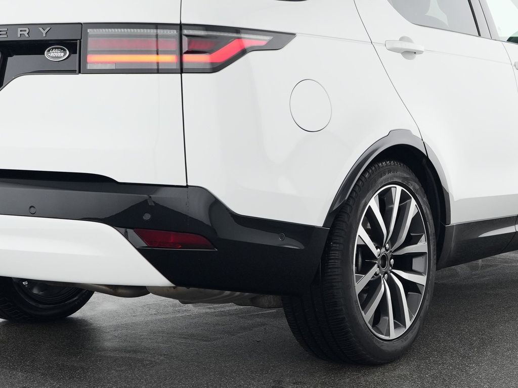 Land Rover Discovery 2021