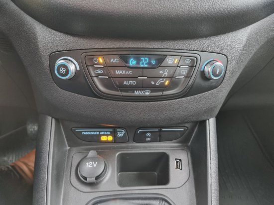 Ford Transit Courier 2021