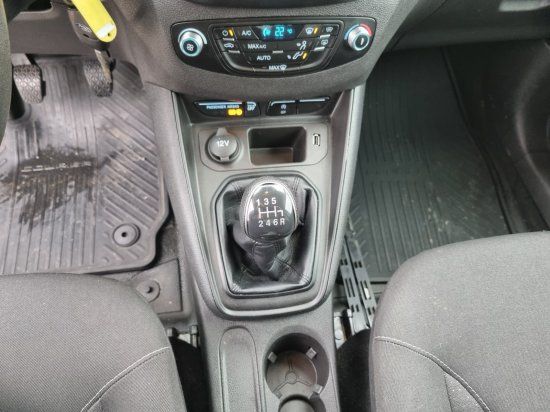 Ford Transit Courier 2021