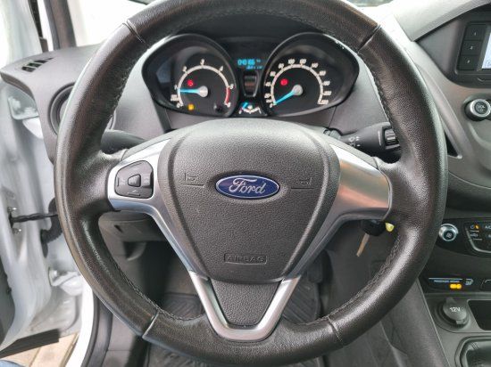 Ford Transit Courier 2021