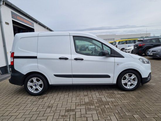Ford Transit Courier 2021