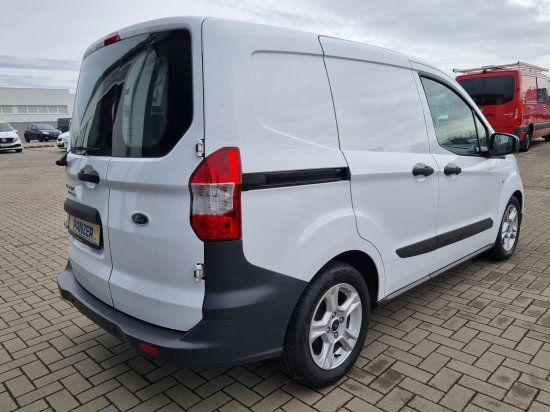 Ford Transit Courier 2021
