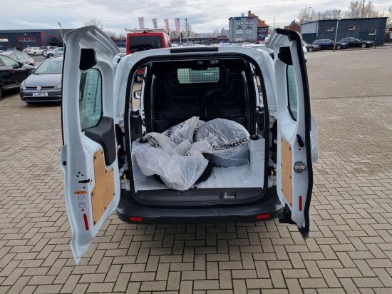 Ford Transit Courier 2021