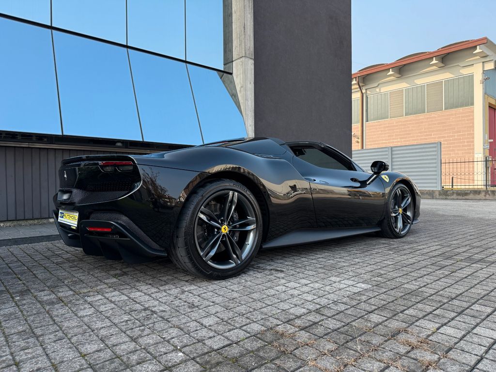 Ferrari 296 GTS 2025