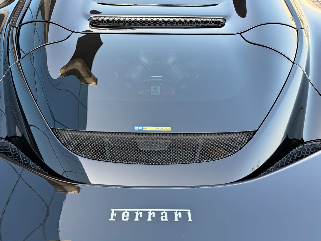 Ferrari 296 GTS 2025