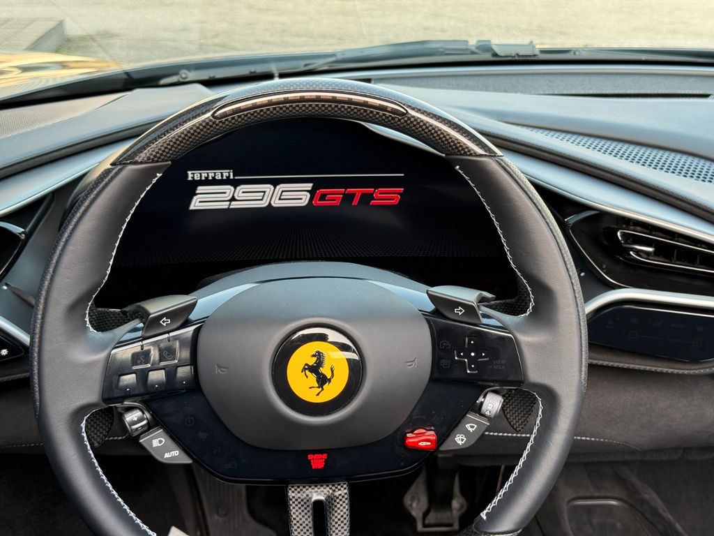 Ferrari 296 GTS 2025