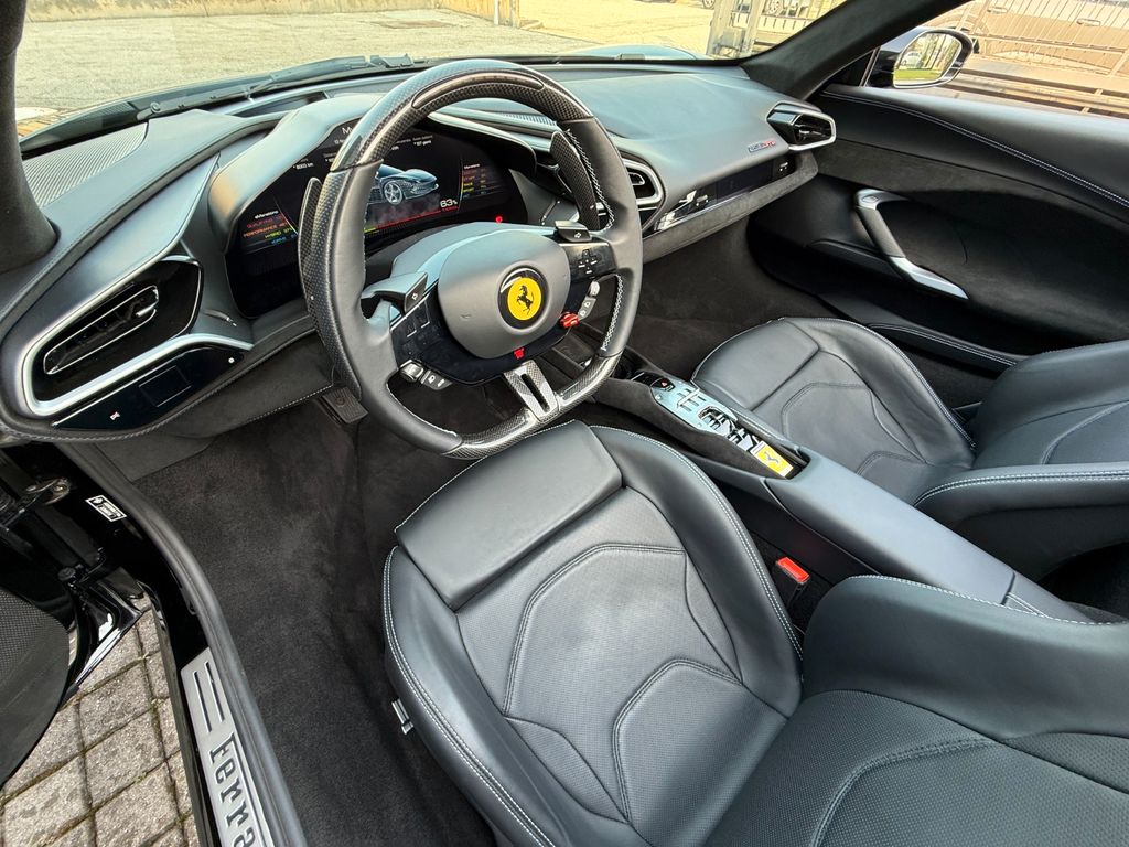 Ferrari 296 GTS 2025