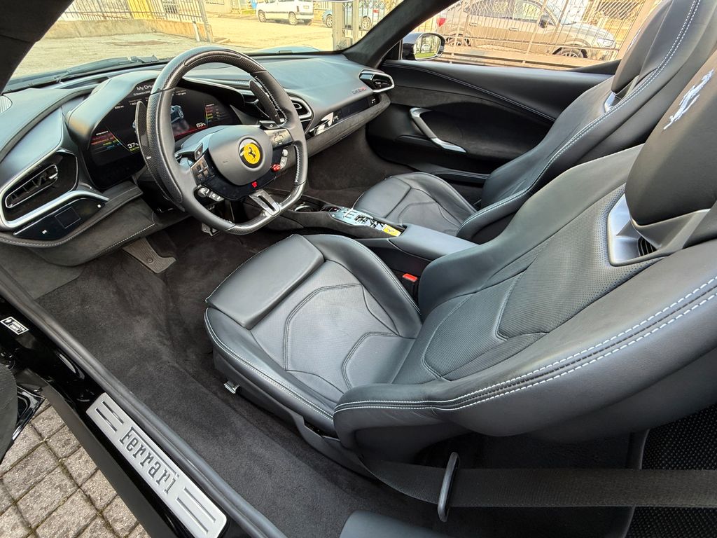 Ferrari 296 GTS 2025