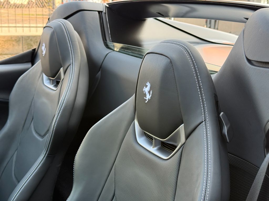 Ferrari 296 GTS 2025