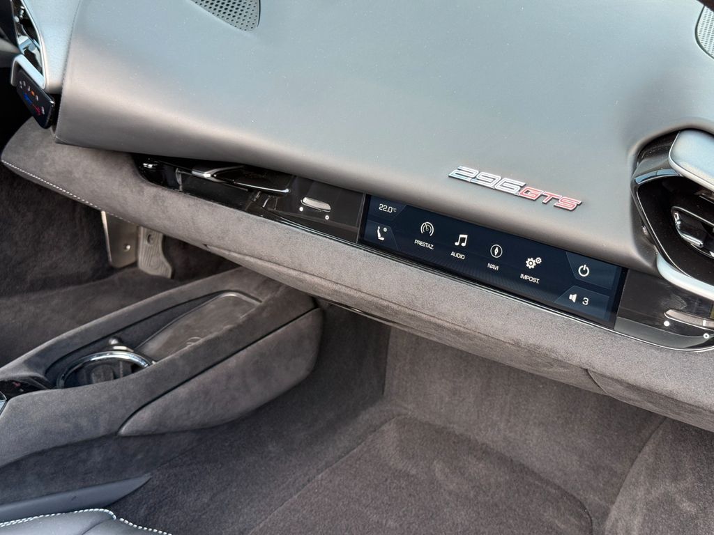 Ferrari 296 GTS 2025