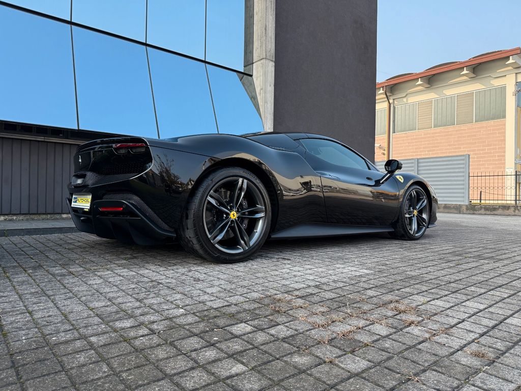 Ferrari 296 GTS 2025