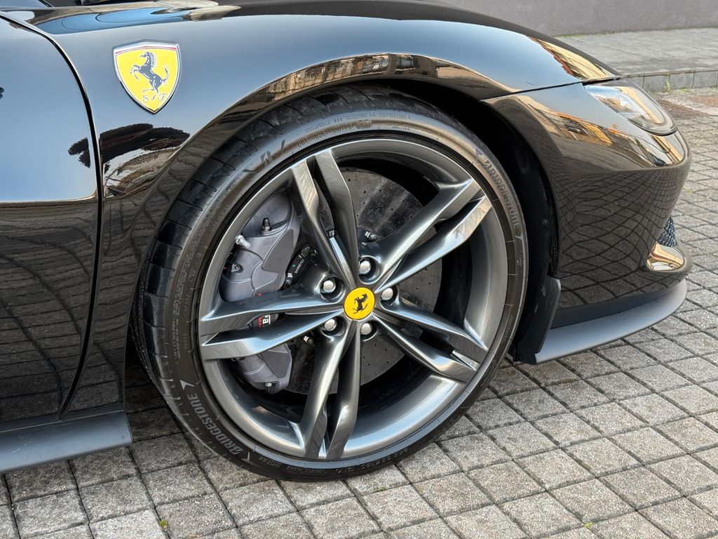 Ferrari 296 GTS 2025