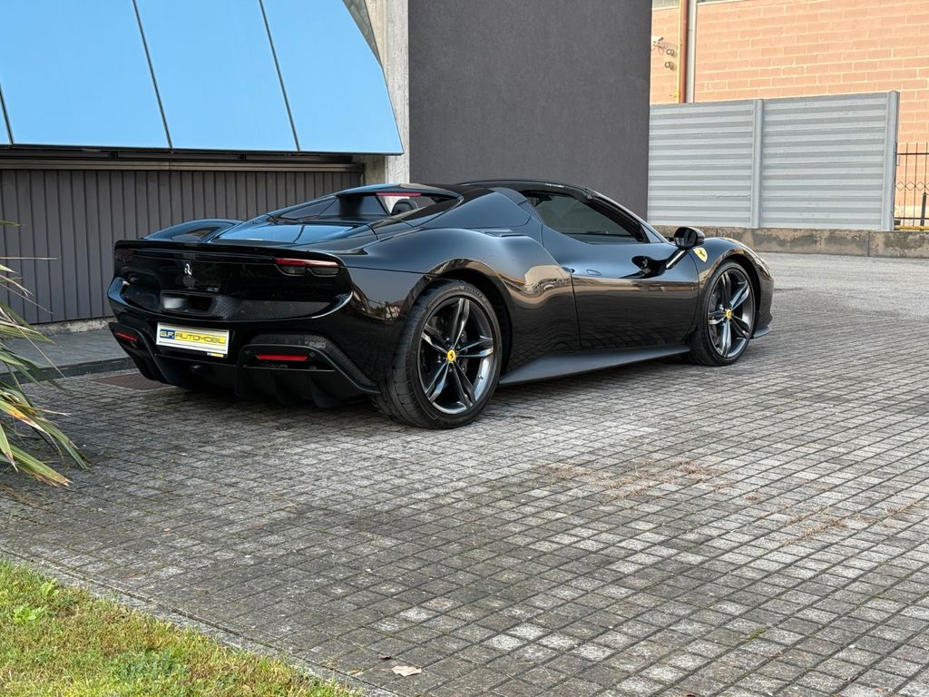 Ferrari 296 GTS 2025