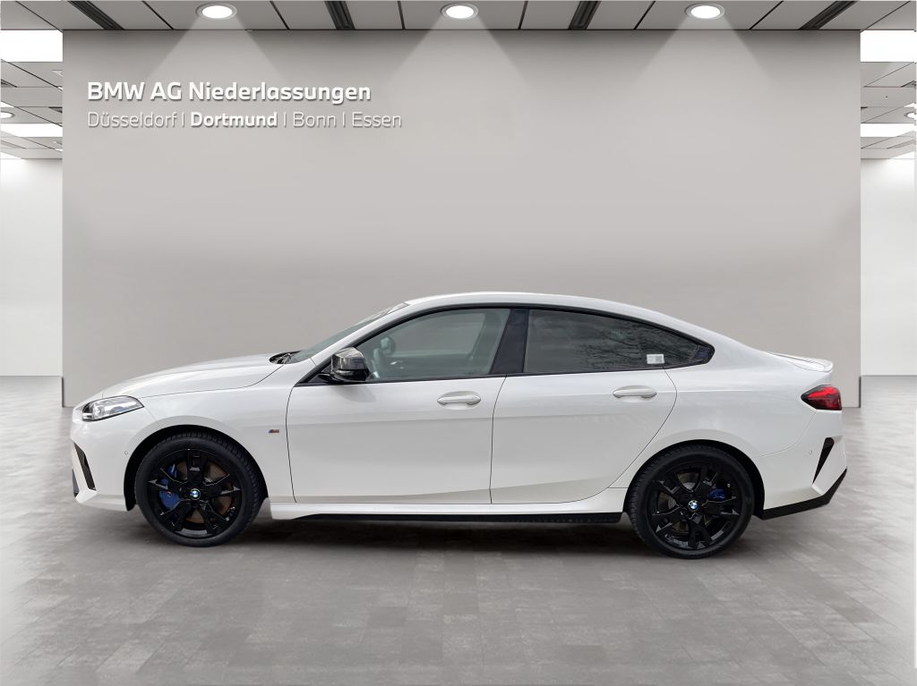 BMW M235 2025