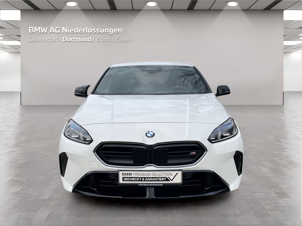 BMW M235 2025