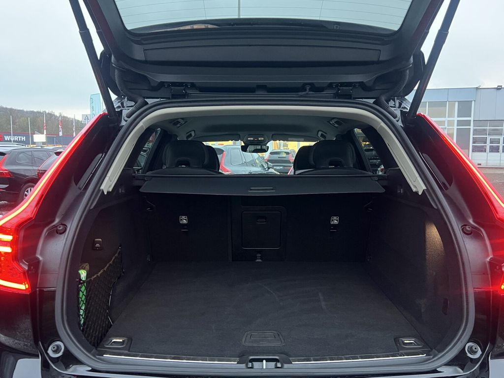 Volvo XC60 2025