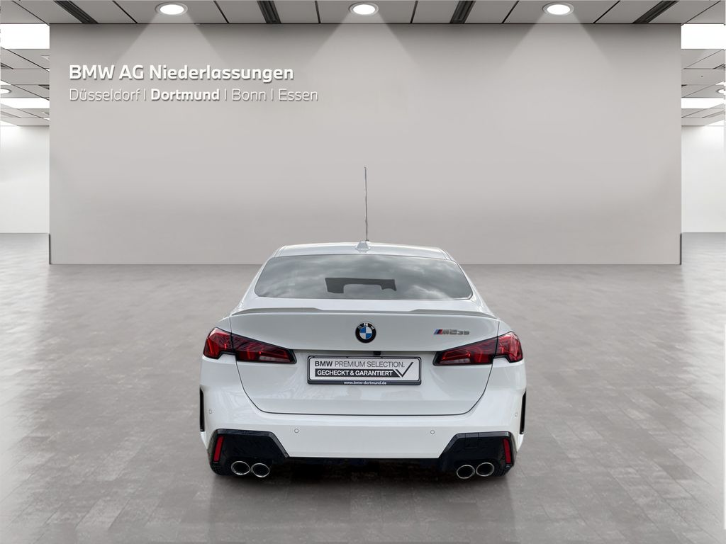 BMW M235 2025