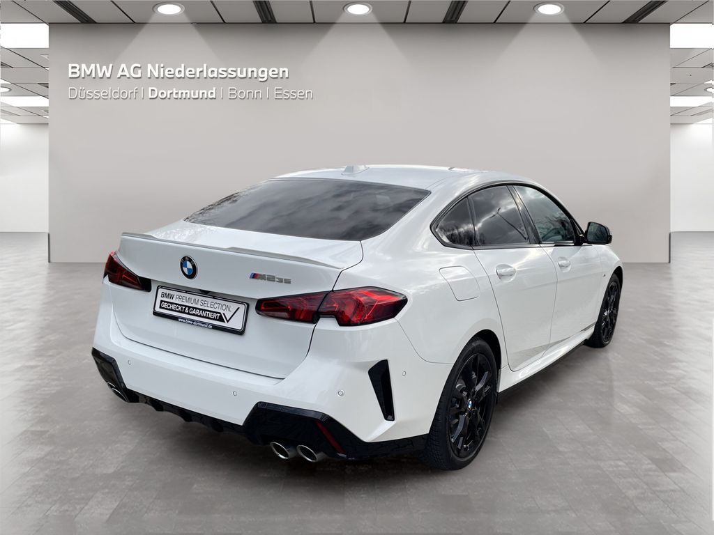 BMW M235 2025