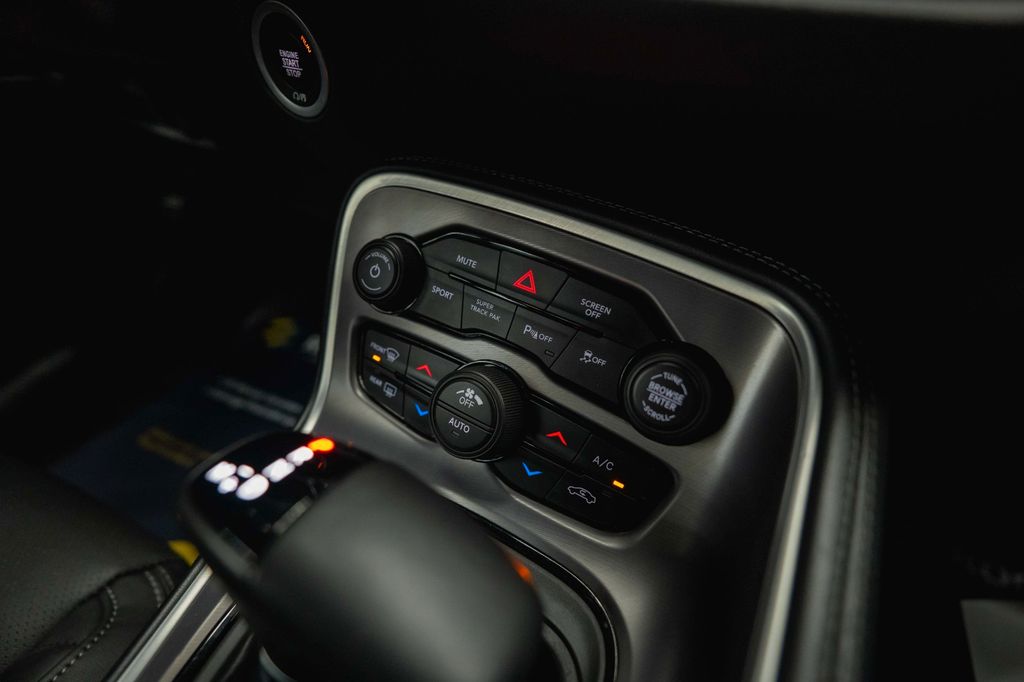 Dodge Challenger 2021