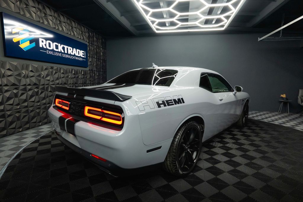 Dodge Challenger 2021