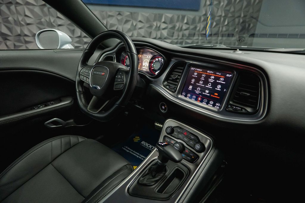 Dodge Challenger 2021