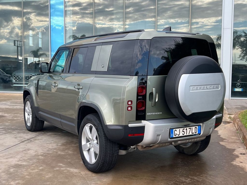 Land Rover Defender 2022