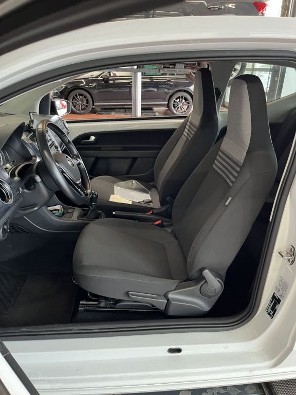 Volkswagen up! 2021