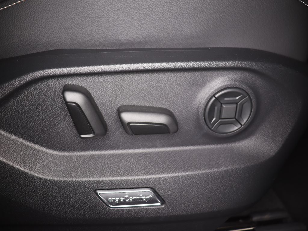 Volkswagen Touareg 2025