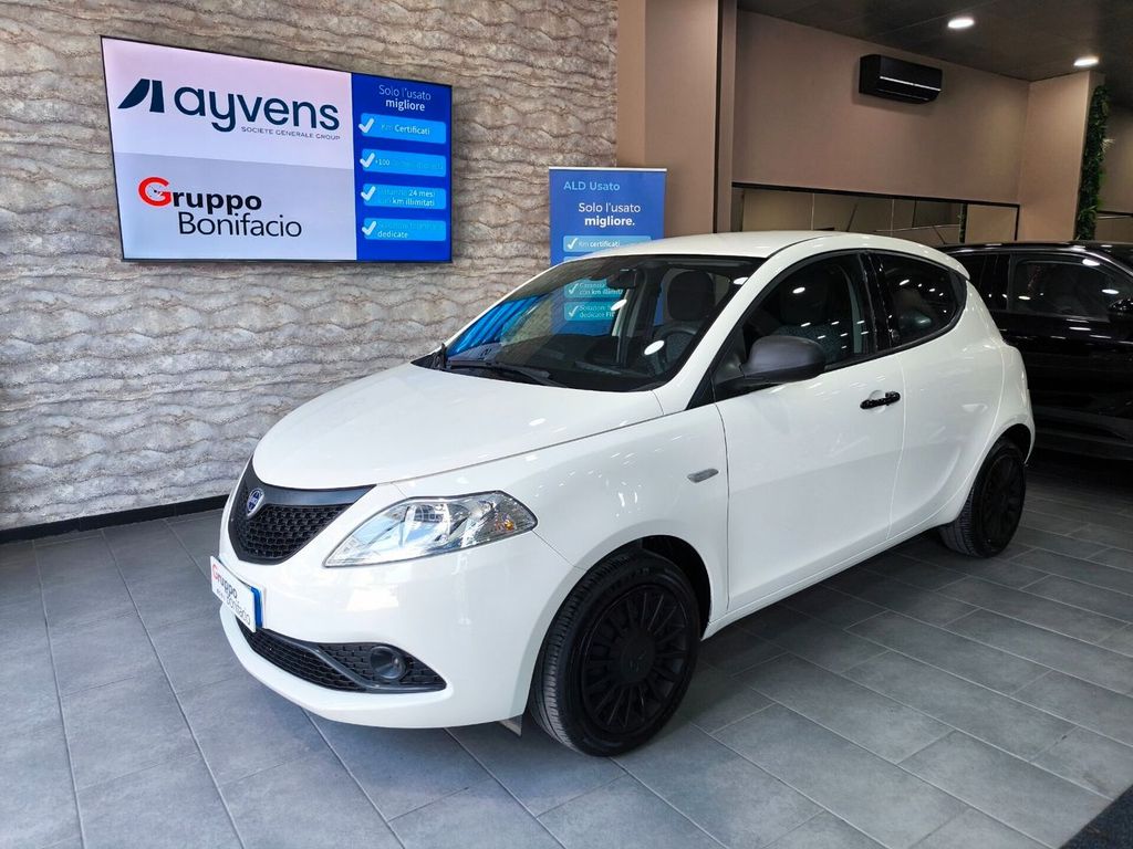 Lancia Ypsilon 2021