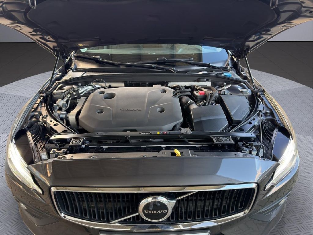 Volvo V60 2022
