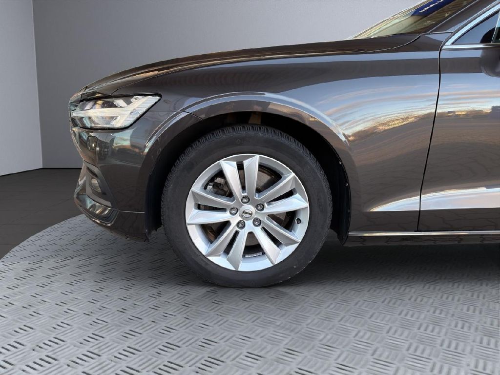 Volvo V60 2022