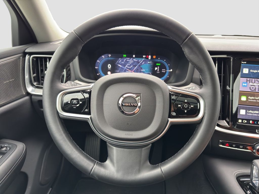 Volvo V60 2025