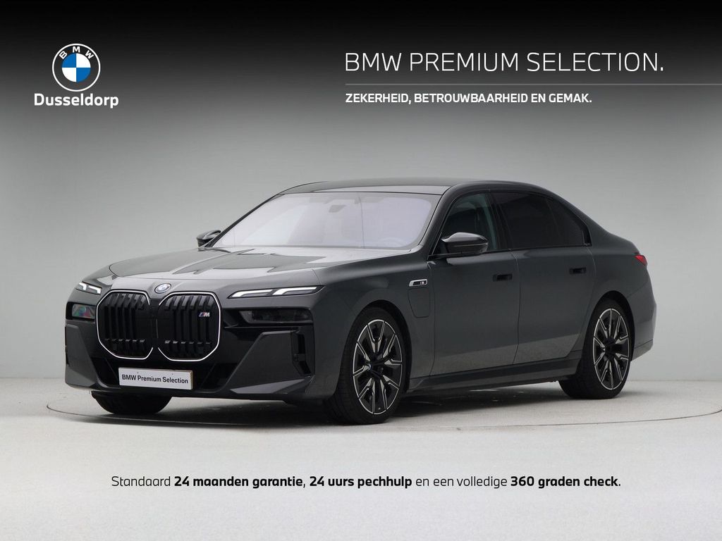 BMW M760 2025