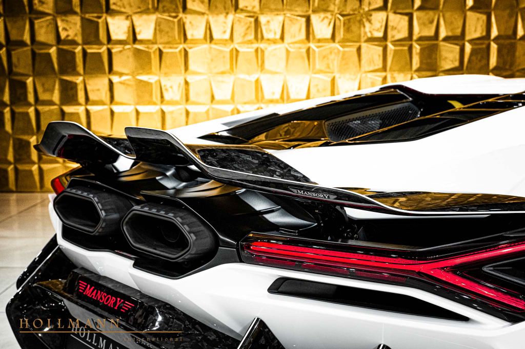 Lamborghini Revuelto