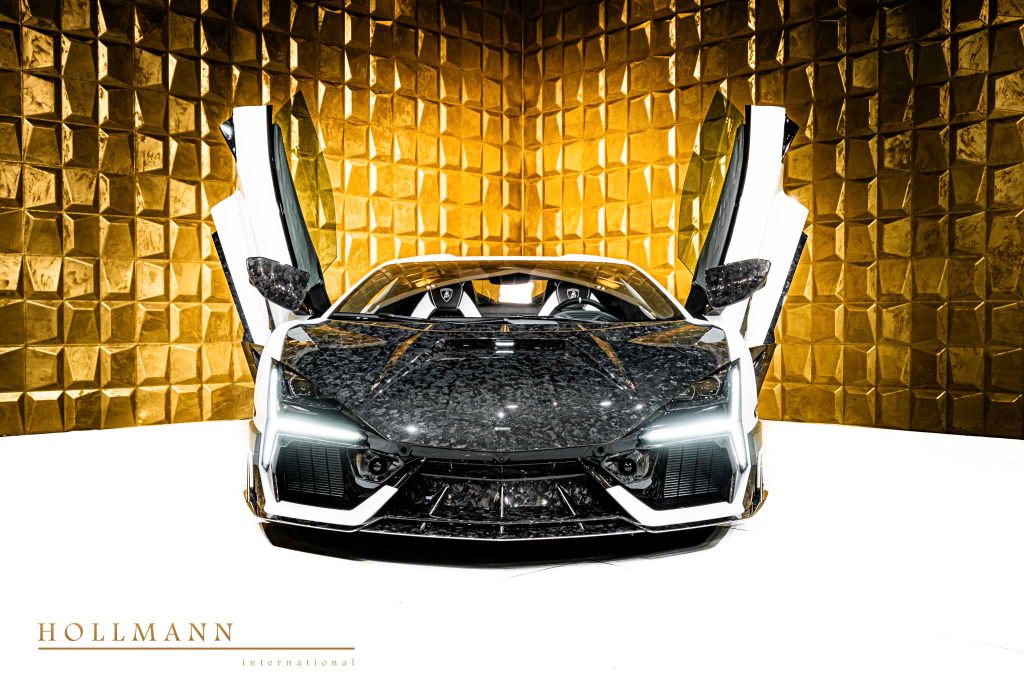 Lamborghini Revuelto