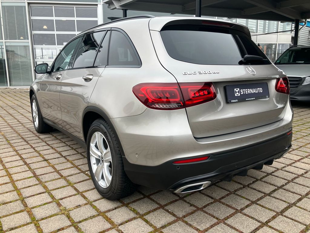 Mercedes-Benz GLC 300 2021