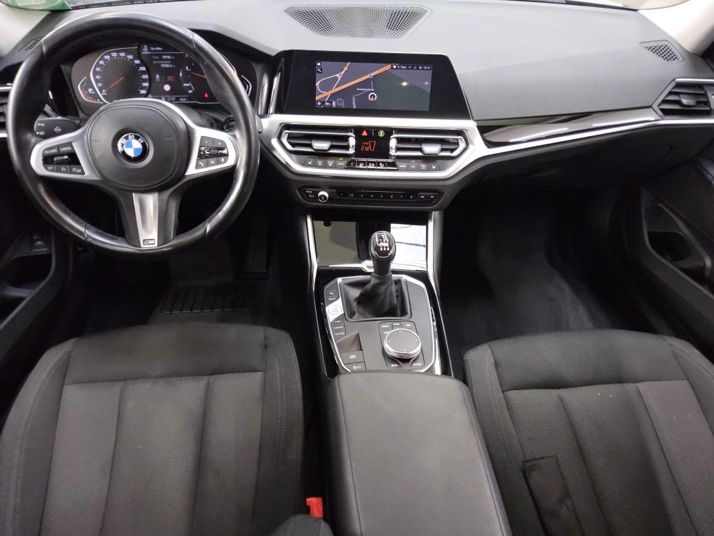 BMW 318 2021