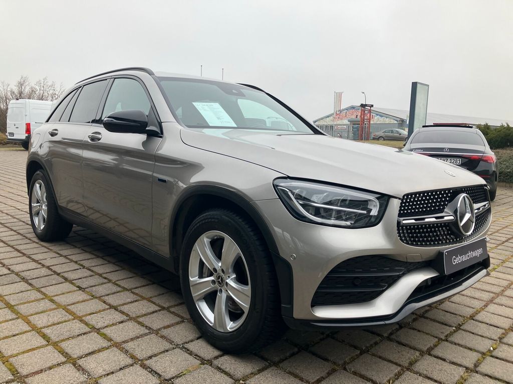 Mercedes-Benz GLC 300 2021