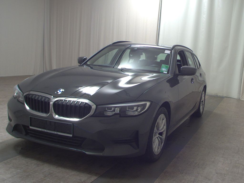 BMW 318 2021